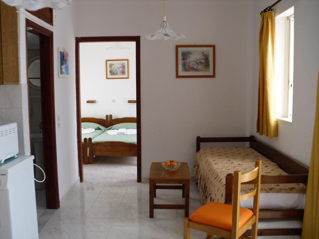 Mertonas Studios Karpathos Exterior photo